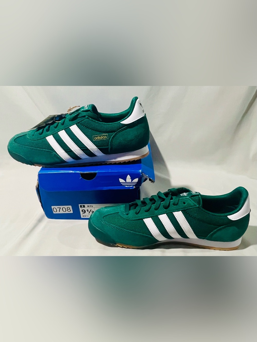 adidas Men’s Sneakers R71 Originals in Green with White Stripes